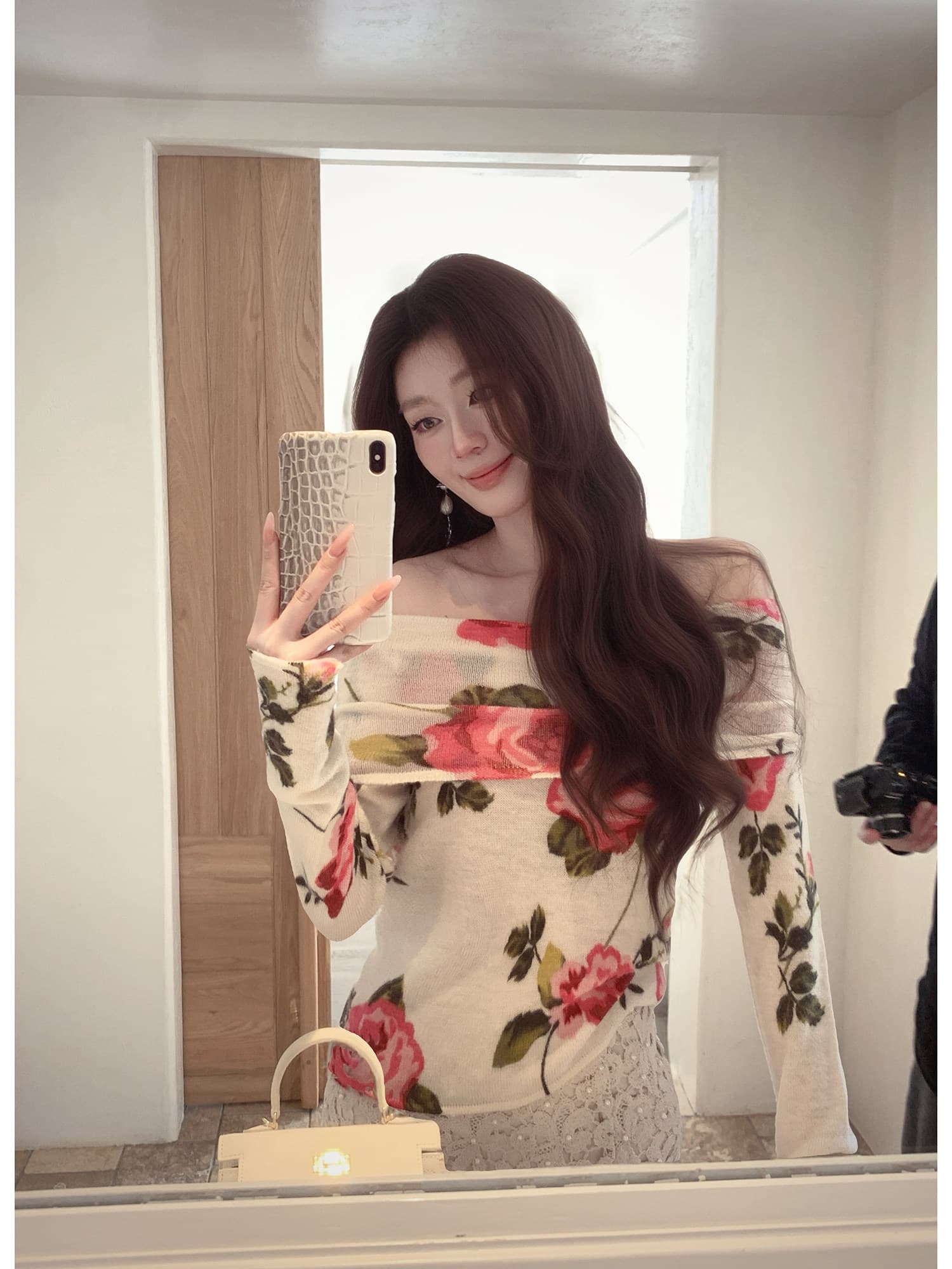 sya 크 사이 작은 웨스트 부드러운 찹쌀 프랑스식 낭만주의 장미 오프숄더 긴팔 여성 봄 전체 양모 니트 프린트 맨위 상세 이미지 5