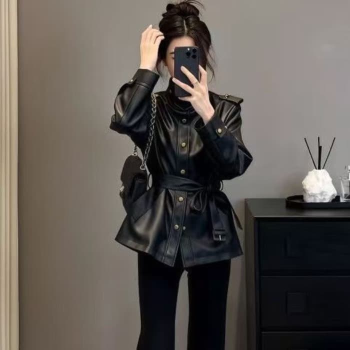 한 부서 작은 대중 스탠드 칼라 긍정적 인 어깨 가죽 재킷 여성 코트 가을 겨울 새로운 패션 허리 수축 스트랩 긴팔 싱글 줄 버튼 맨위