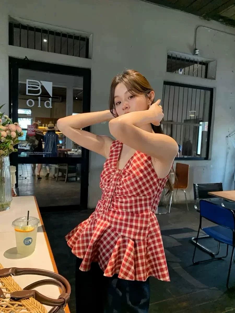 한 부서 주름 체크무늬 여성 셔츠 여름 드레스 프릴 작은 키 민소매 작은 셔츠 인형 셔츠 체크무늬 V넥 맨위 상세 이미지 1