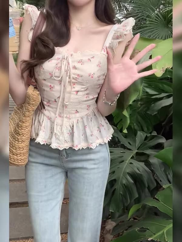 작은 날다 소매 광장 칼라 꽃무늬 여성 셔츠 여름 2026 새로운 프랑스식 디자인 센스 몸매 가꾸기 품격 프릴 맨위 이미지 2