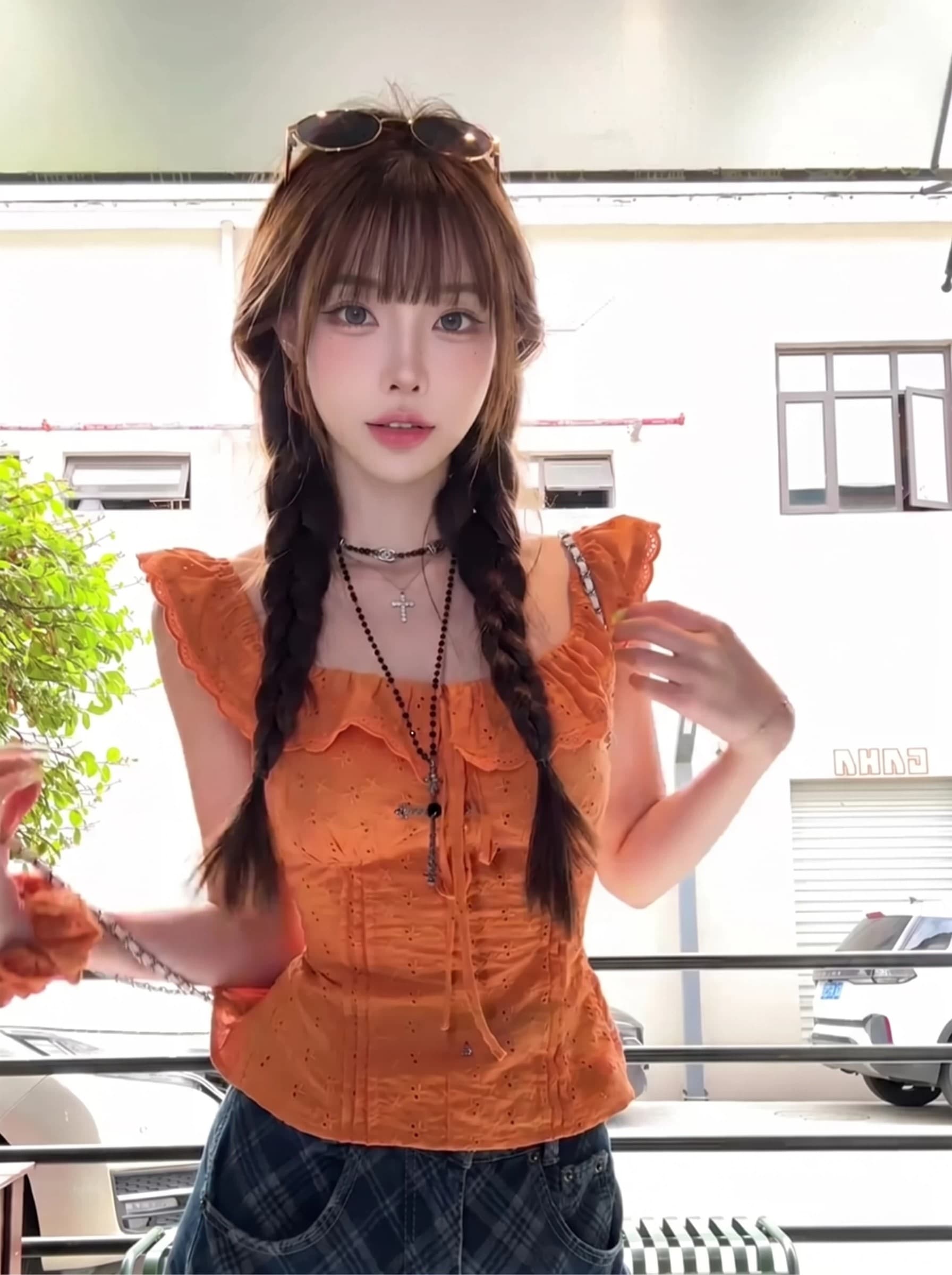프랑스식 주황색 프릴 반팔 여성 셔츠 여름 핫걸 품격 섹시함 몸매 가꾸기 디스플레이 얇고 작은 날다 소매 쇼트 스타일 맨위 상세 이미지 1
