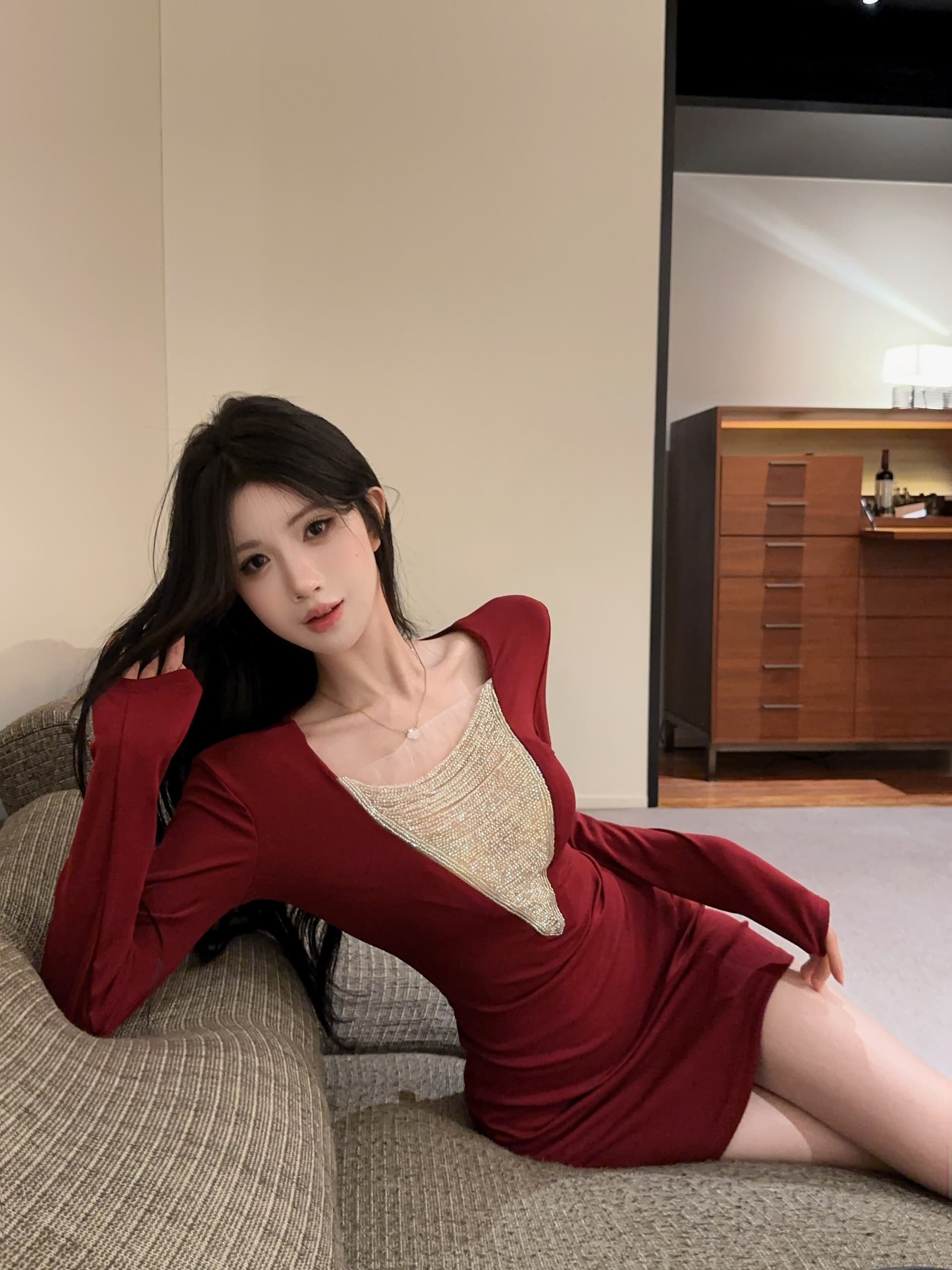 실사 정가 프랑스식 명문 여성 깊은 v 훈련 사슬 패치워크 긴팔 여성 드레스 품격 몸매 가꾸기 슬림해 보이는 만나는 미니 스커트 상세 이미지 2