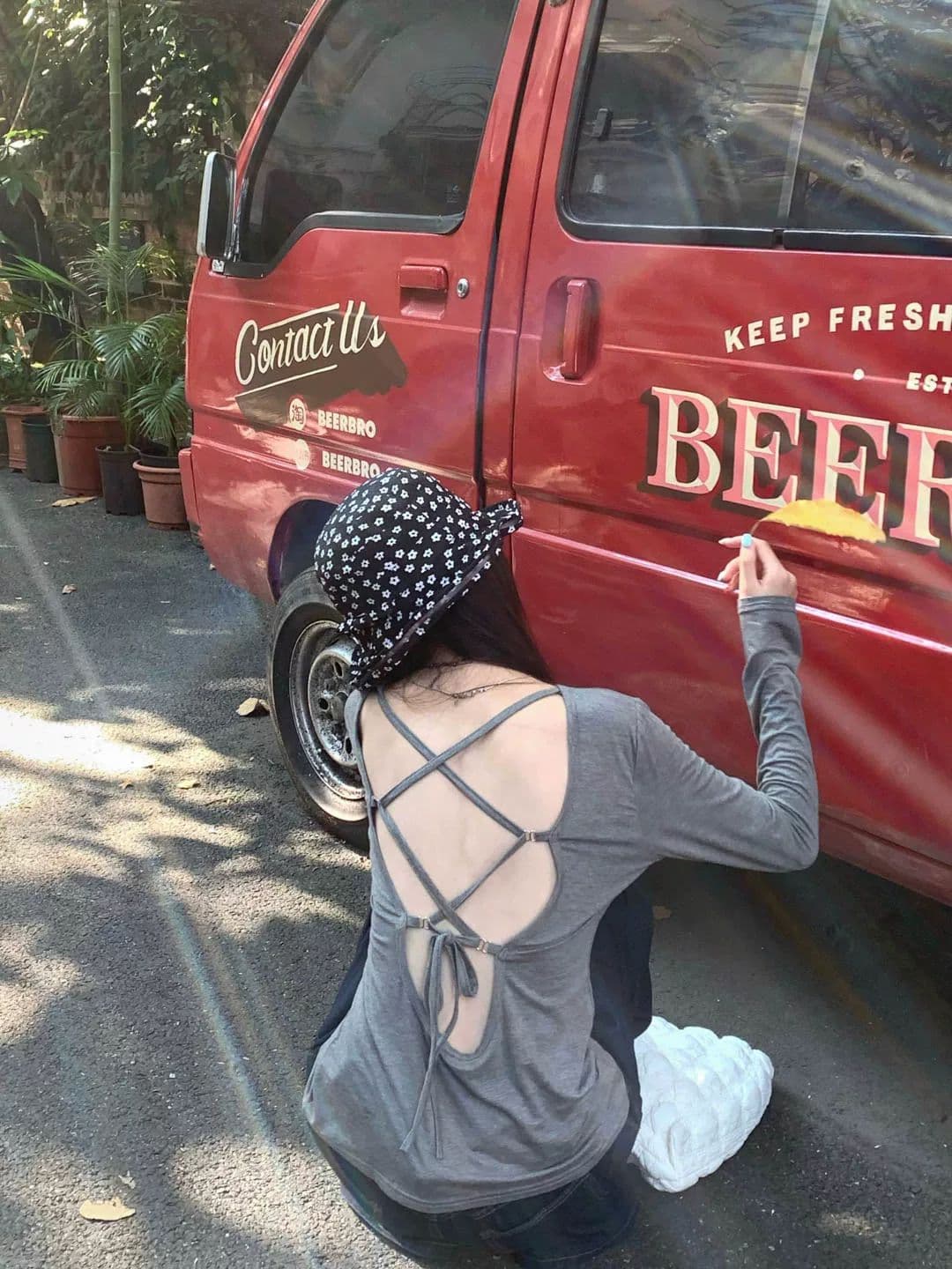 원본 원단 것 핫걸 느슨함 백리스 스트랩 길다 티셔츠 여성 여름 자외선 차단 블라우스 아메리칸 작은 대중 섹시함 의류 상세 이미지 5