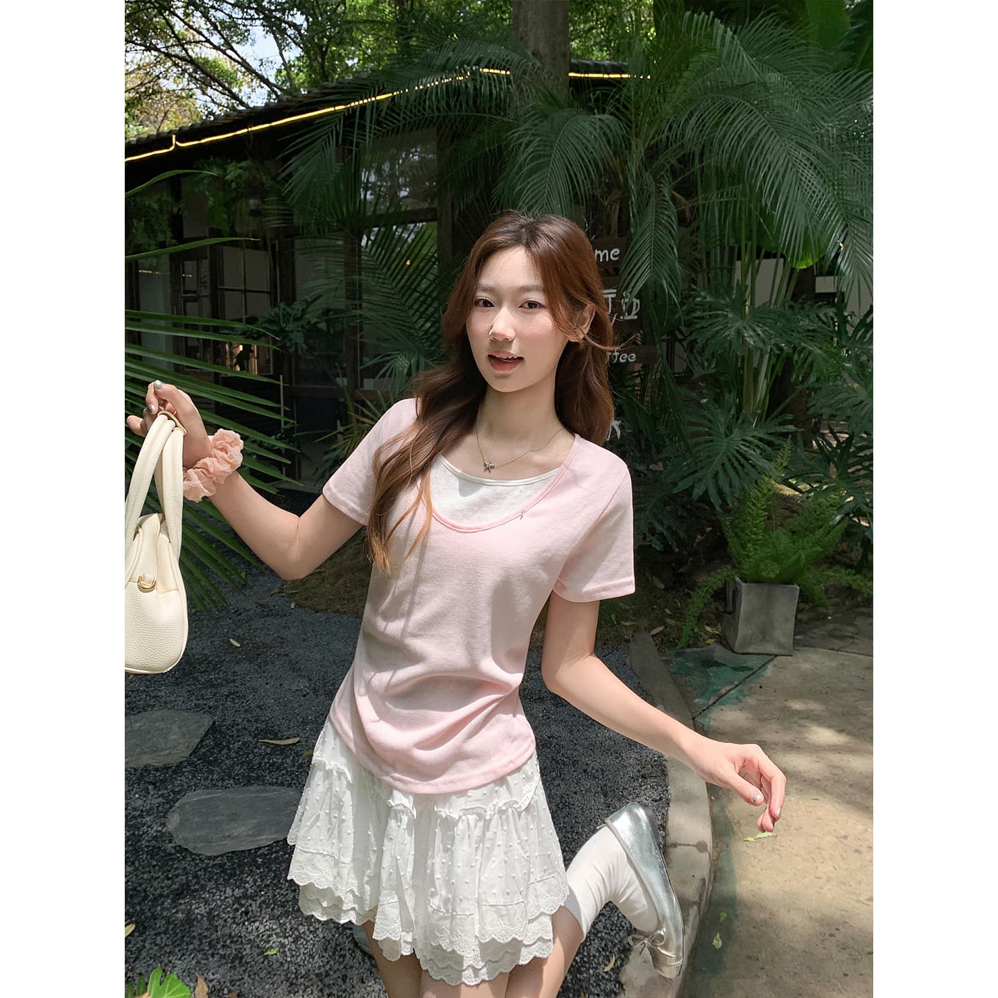 핫걸 바람 라운드 넥 긍정적 인 어깨 반팔 티셔츠 여성 여름 새로운 페이크 레이어드 디자인 센스 작은 대중 몸매 가꾸기 다용도 맨위 이미지 2