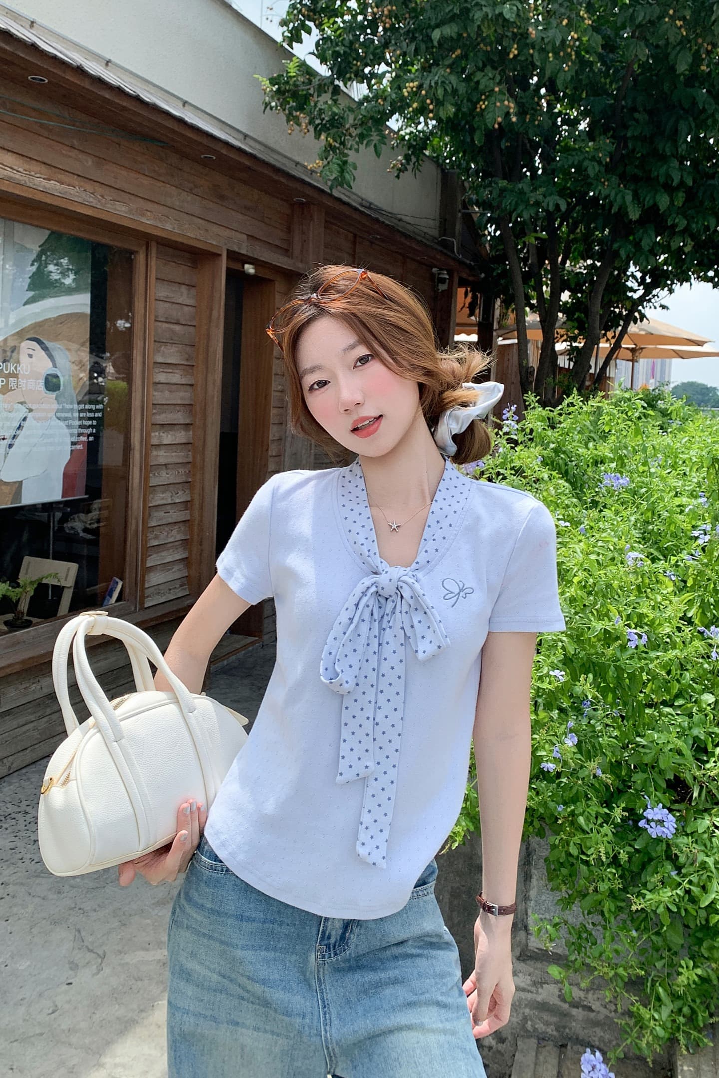 한 부서 레이스업 V넥 나비 자수 긍정적 인 어깨 티셔츠 여성 여름 새로운 순수한 욕망 바람 몸매 가꾸기 슬림해 보이는 다용도 반팔 맨위 이미지 7