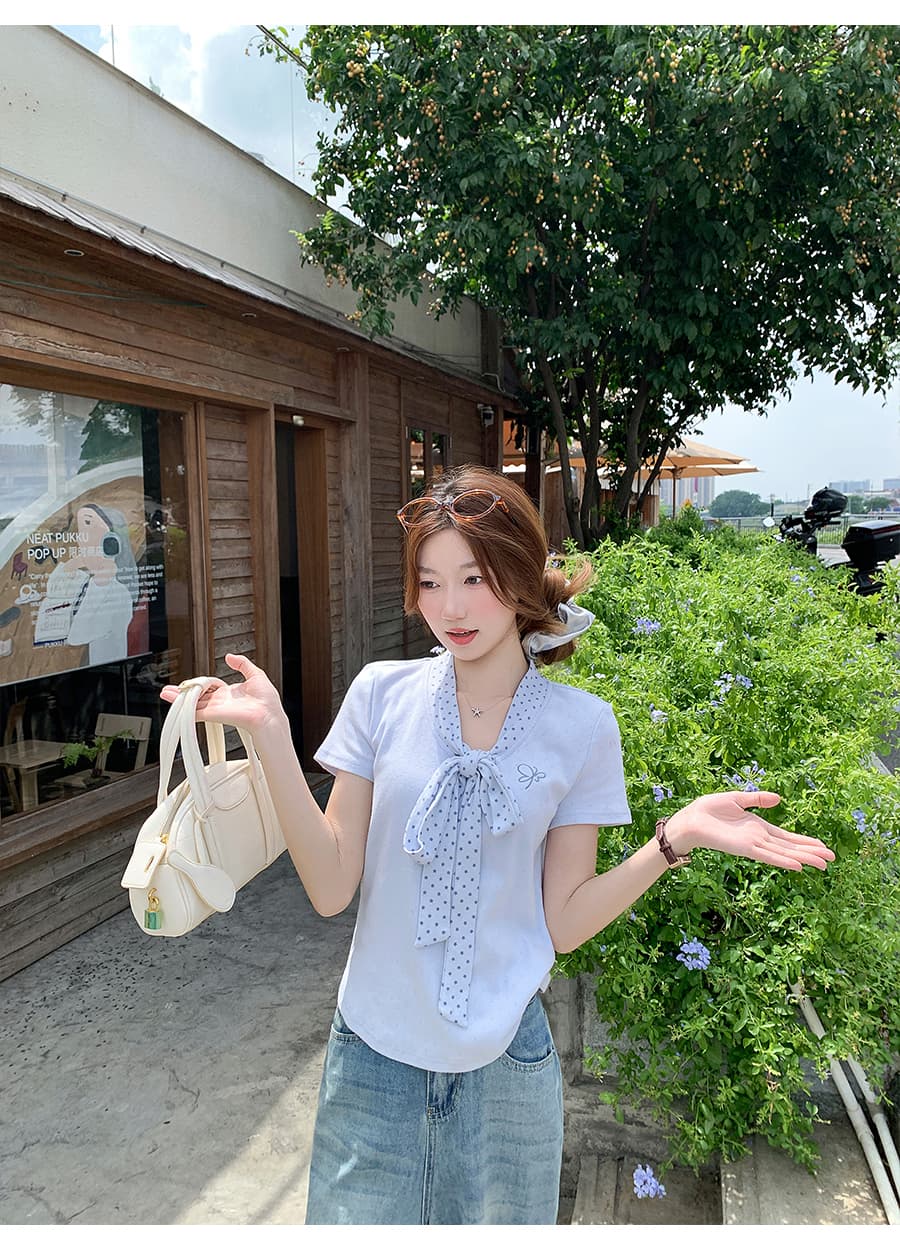 한 부서 레이스업 V넥 나비 자수 긍정적 인 어깨 티셔츠 여성 여름 새로운 순수한 욕망 바람 몸매 가꾸기 슬림해 보이는 다용도 반팔 맨위 상세 이미지 3