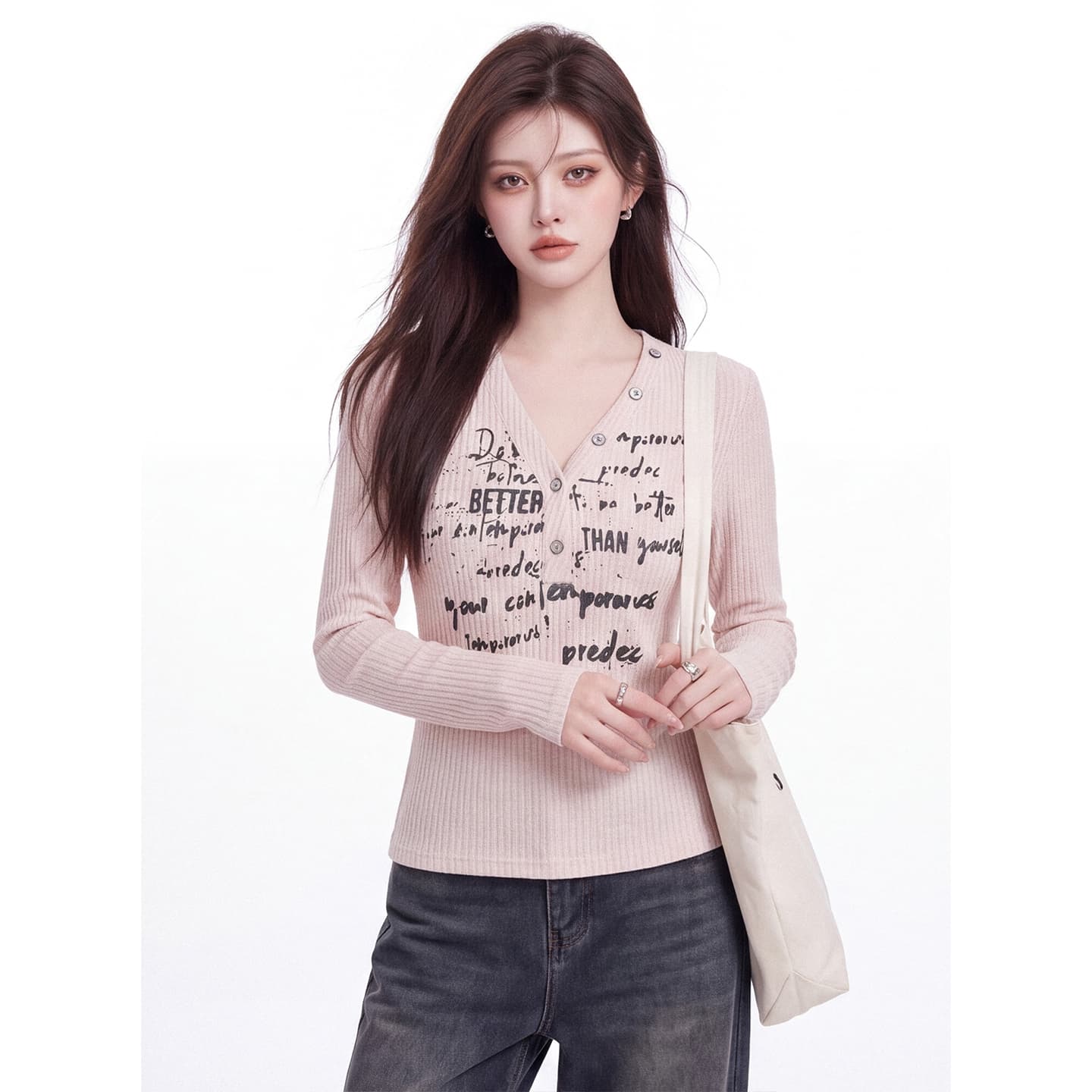 레트로 알파벳 프린트 V넥 긴팔 티셔츠 여성 이른 가을 새로운 핫걸 바람 몸매 가꾸기 쇼트 스타일 구덩이 기사 슬림해 보이는 짧은 맨위 이미지 2