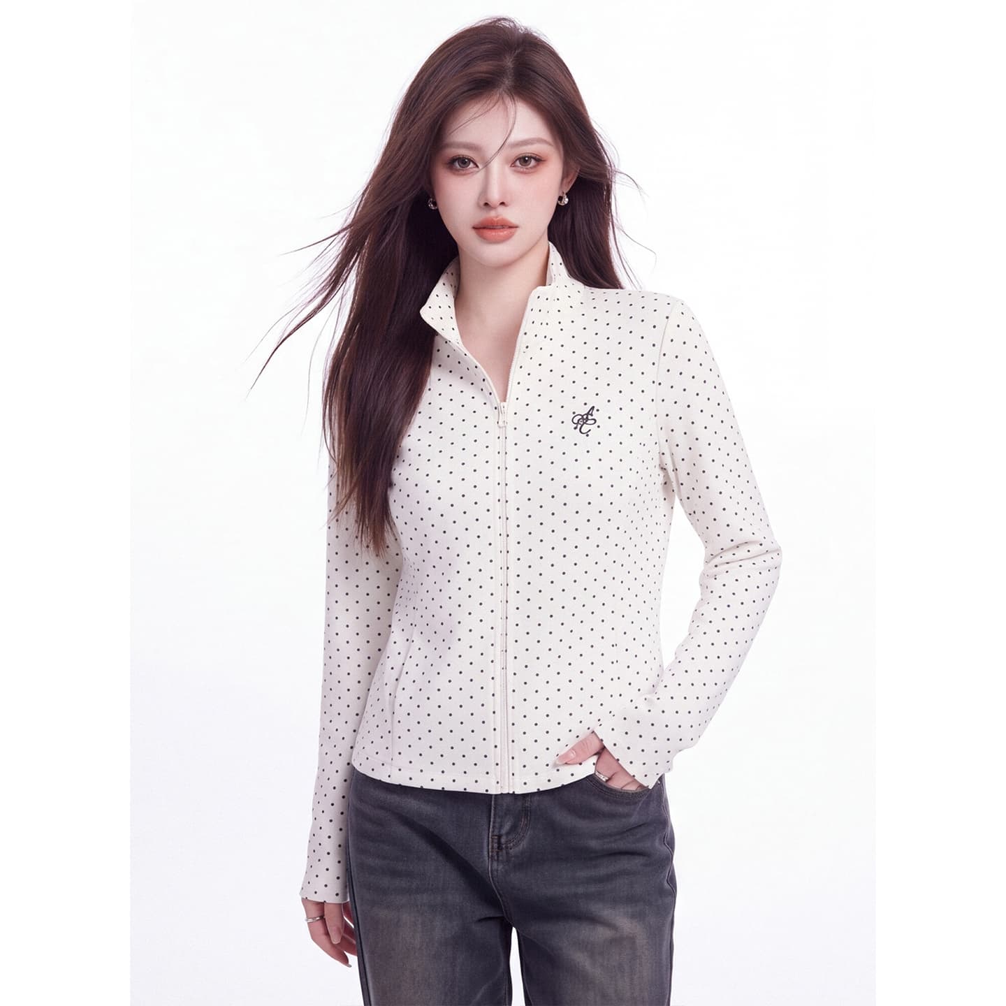 회색 도트 무늬 스탠드 칼라 지퍼 오픈 가디건 티셔츠 여성 가을 새로운 미니멀리즘 슬림해 보이는 더블 주머니 캐주얼 긴팔 재킷 이미지 3