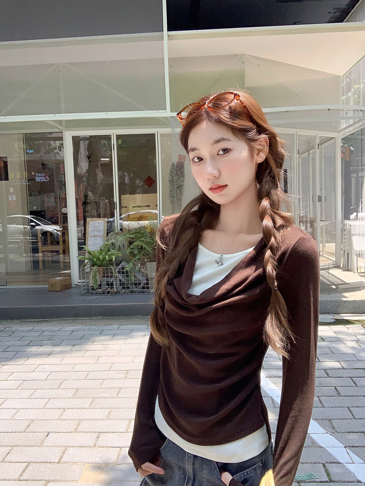 패치워크 배색 페이크 레이어드 긴팔 티셔츠 여성 2026 이른 가을 새로운 주름 허리 수축 슬림해 보이는 쇼트 스타일 만나는 맨위 이미지 2