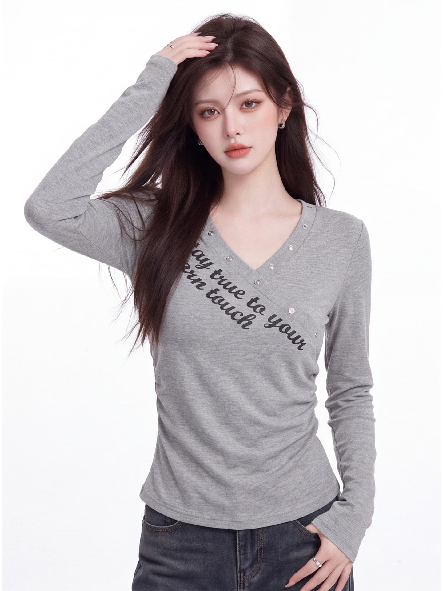 십자가 V넥 징 알파벳 프린트 긴팔 티셔츠 여성 이른 가을 새로운 측면 허리 주름 허리 수축 기본 셔츠 짧은 맨위 상세 이미지 4